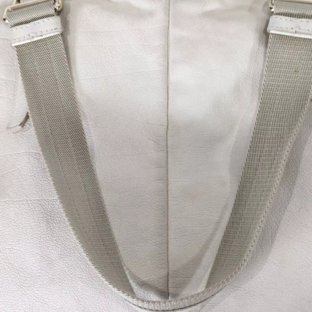 YSL 🔥 Rare 🔥 Leather Kahala Studded Cream Tote Bag, Large! - Picture 6 of 12
